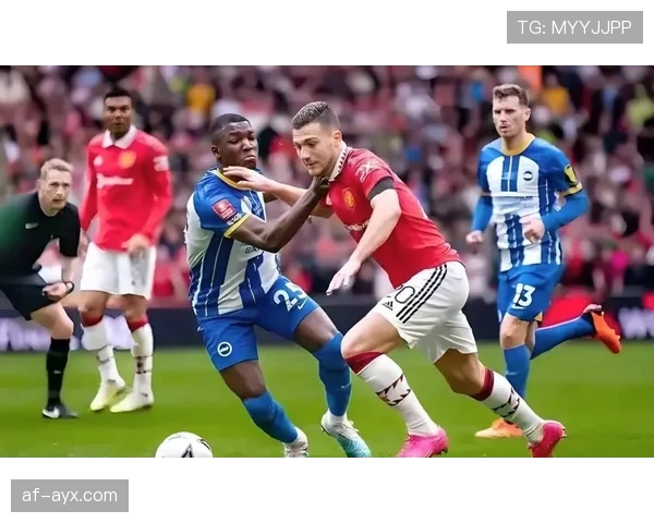 罗梅罗头球建功助球队豪取连胜，状态回暖引期待