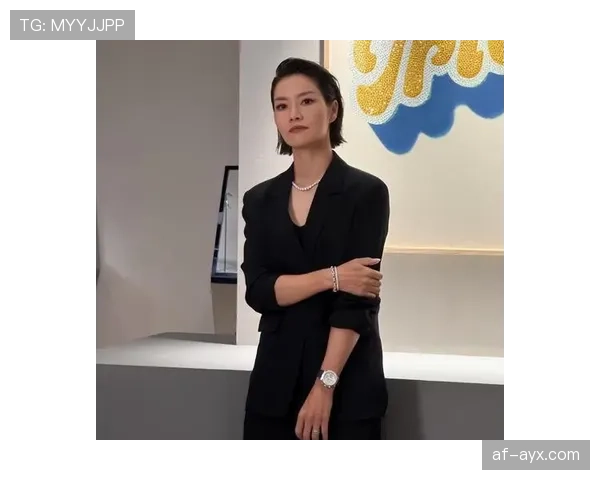 李娜退役后晒素颜逛菜场，这松弛感是真打大满贯的人才有的吧